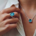 The best minimalist jewelry trends this season